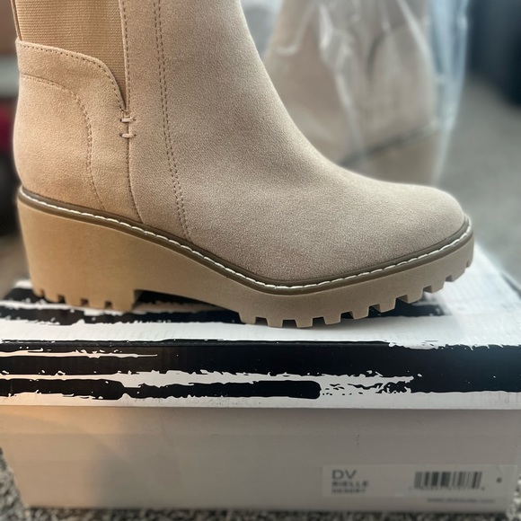 Womens Dolce Vita boots 6 - Picture 3 of 3